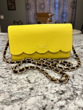 Kate Spade Gemma Smooth Leather Small Crossbody Bag Like New